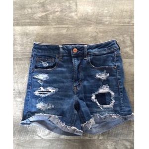 High rise ripped American Eagle shortie shorts